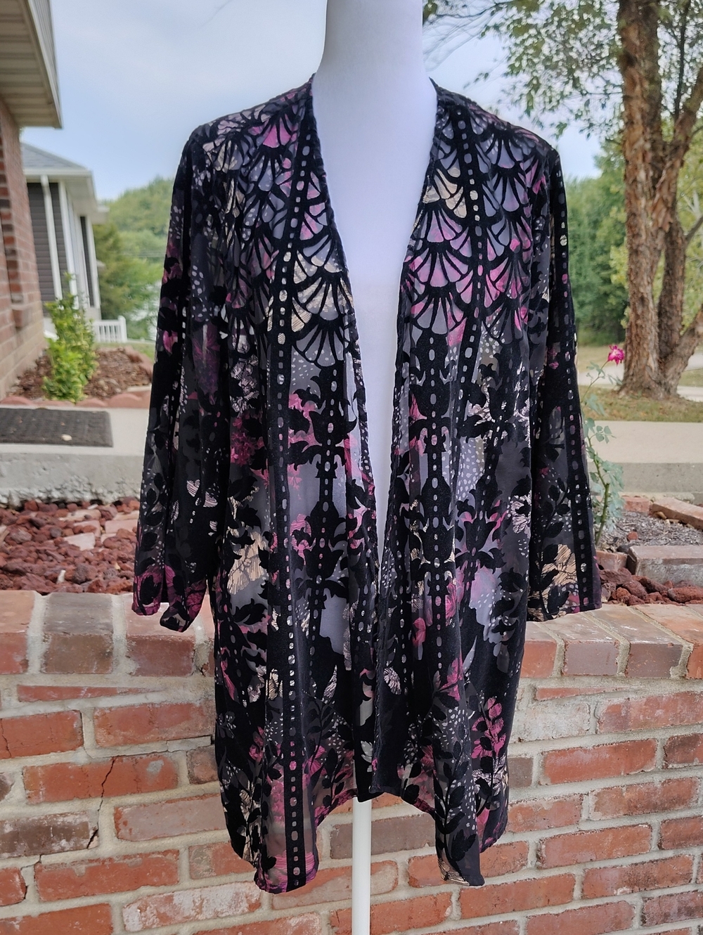 CJ Banks Flocking Dark Floral Art Deco Open Front Cardigan Size 1X Whimsigoth